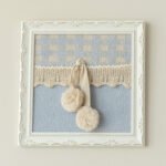 Quadro Pingente de Pompons em Tricot Bento